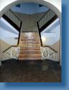 Сохранившиеся с дореволюционных времен лестницы в здании Волжско-Камского банка